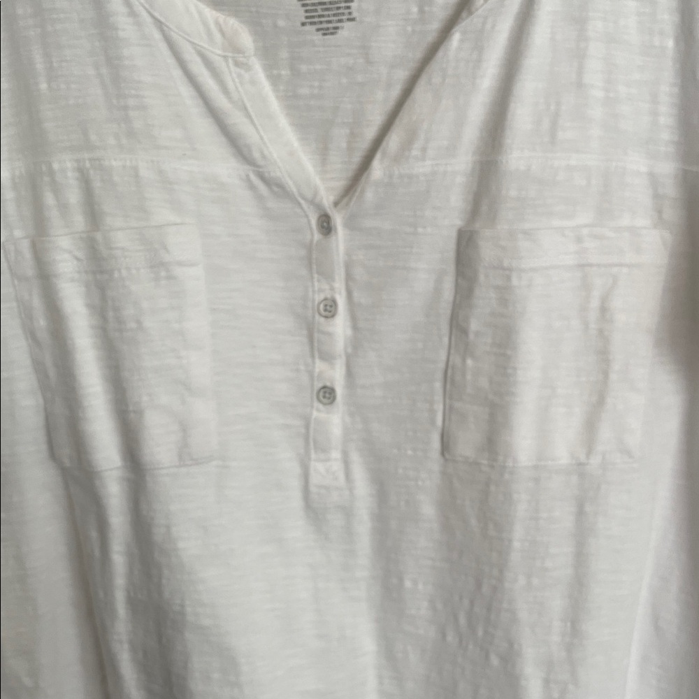 St. John's Bay White Short Sleeve Women's Tee - Picture 3 of 6
